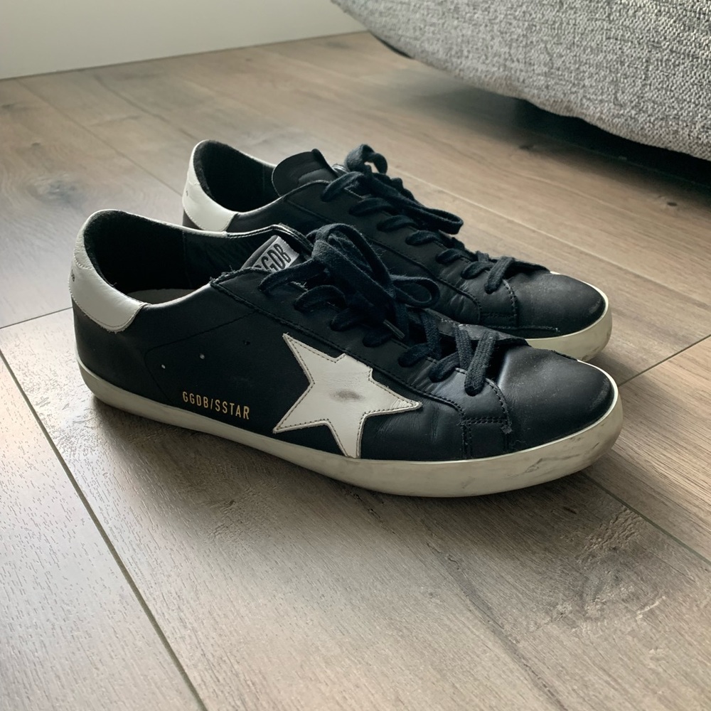 Golden Goose black sneaker